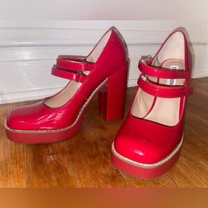 Steve Madden red Mary Jane heels pumps size 7.5 used